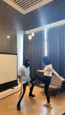 【美美子】双S踢裆场-高跟踩踏碾/手脚鞋底耳光_HD绳艺资源