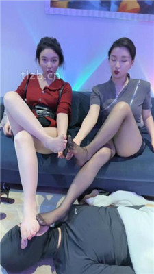 图片[15]_【潘妮绳艺导师】双S-丝袜美腿诱惑踩地毯狗【双视角版】_HD绳艺资源