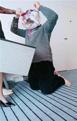 图片[6]_【bibi团】跪求圈养囚禁的狗奴_HD绳艺资源