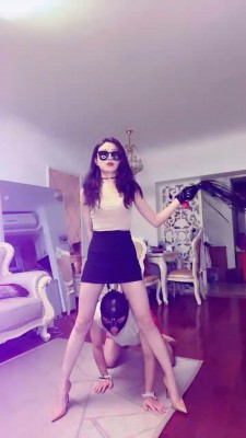 图片[5]_【苏曼】鼻勾虐/转胯爬行/狗哥踩踏/插嘴_HD绳艺资源