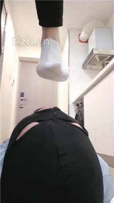 图片[3]_【美娜格格】运动女神-脏鞋底白袜虐废【完整版】_HD绳艺资源