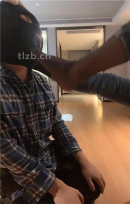 【兔粉粉】吊带黑丝的蹂躏 YC-221229-2