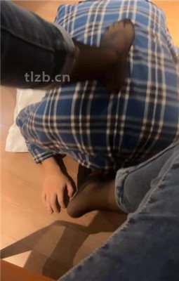 【兔粉粉】吊带黑丝的蹂躏 YC-221229-2