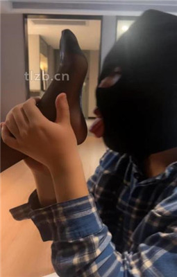 【兔粉粉】吊带黑丝的蹂躏 YC-221229-2