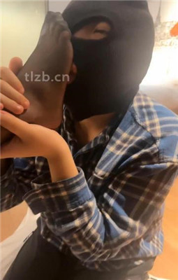 【兔粉粉】吊带黑丝的蹂躏 YC-221229-2