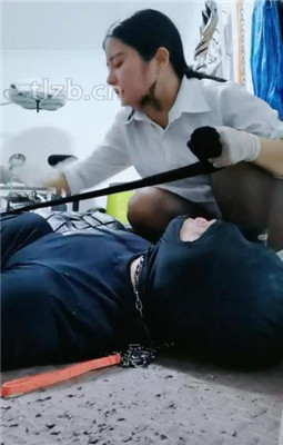 图片[5]_【西安欣】镜前骑马/舔短靴黑丝/踩踏/窒息_HD绳艺资源