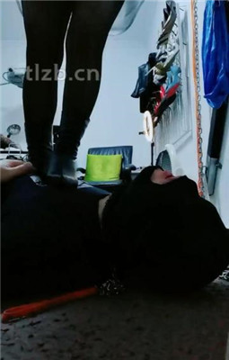 图片[8]_【西安欣】镜前骑马/舔短靴黑丝/踩踏/窒息_HD绳艺资源