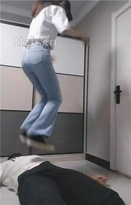 图片[13]_【美娜格格】高难度挑战专场-耳光/提档/帆布鞋踩/揪耳朵_HD绳艺资源