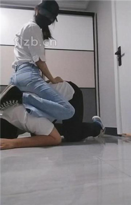 图片[14]_【美娜格格】高难度挑战专场-耳光/提档/帆布鞋踩/揪耳朵_HD绳艺资源