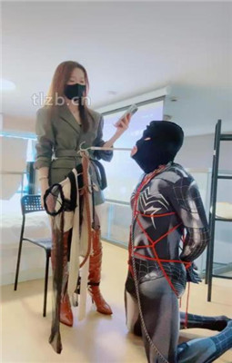 图片[7]_【陈莹斯】圈养犬化-绳艺技巧/揪耳朵/吃口水/体罚嘴叼衣架_HD绳艺资源