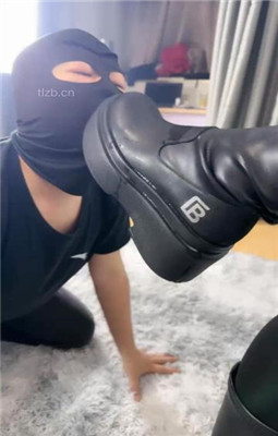 图片[3]_【肉肉】吐口水裸足舔/转胯长靴踩/闻白袜_HD绳艺资源