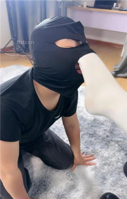 图片[13]_【肉肉】吐口水裸足舔/转胯长靴踩/闻白袜_HD绳艺资源