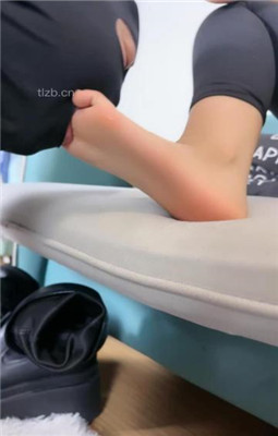 图片[19]_【肉肉】吐口水裸足舔/转胯长靴踩/闻白袜_HD绳艺资源