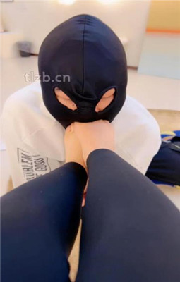 图片[18]_【海绵大大】臀部坐头/运动鞋白棉袜踩踏/转胯/灌圣水_HD绳艺资源