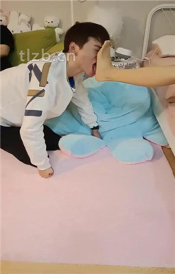 图片[4]_【温妤】双S-黑丝美腿踩奶狗_HD绳艺资源