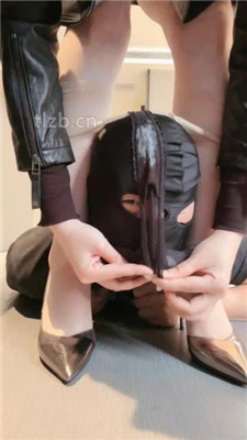 图片[12]_【安主】转胯爬行/闻高跟鞋窝/圣水盛宴/碾压踩/内裤诱惑_HD绳艺资源