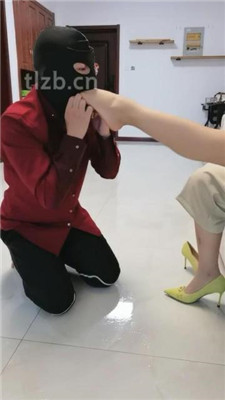 图片[7]_【凌儿女神】贱奴下跪做家务/高跟踩_HD绳艺资源