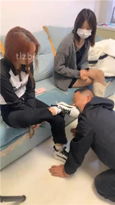 【精神小妹】双S-素人学生主-脏鞋脏袜臭脚辱_HD绳艺资源