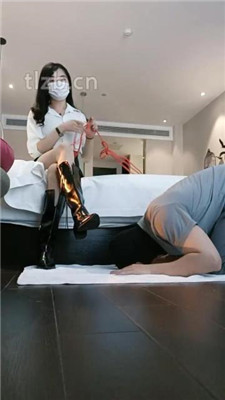 图片[10]_【米小唐】长靴高跟全体重踩/跪舔闻肉丝脚/胯下辱_HD绳艺资源