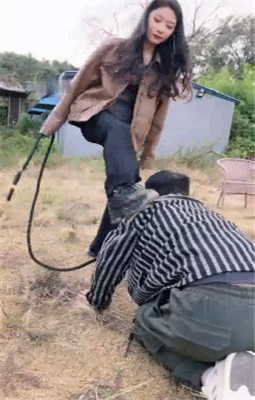 图片[2]_【允薇】庄园清理女主脏泥靴底/训练飞踹踩踏_HD绳艺资源