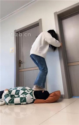 图片[3]_【精神小妹】素人S-贝壳头棉袜全体重踩/踢踹_HD绳艺资源