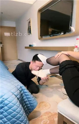 图片[9]_【绝美兔绳艺导师】小白鞋白袜配黑丝虐贱奴_HD绳艺资源