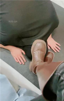 图片[10]_【利娜】长靴裸足踩狗头-伺候主人沐足_HD绳艺资源