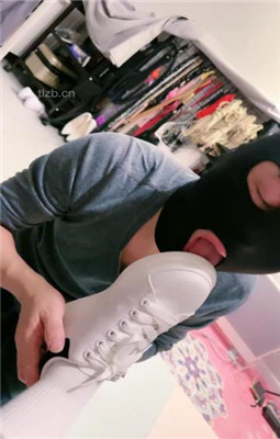 【黑丝诱惑】素人姣姣长靴网袜诱惑坐脸窒息你 YC-230109