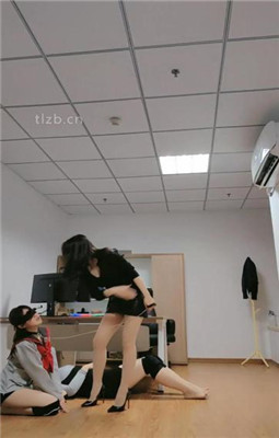 【彼岸花】三双长靴暴踩毯子 YC-230109-3