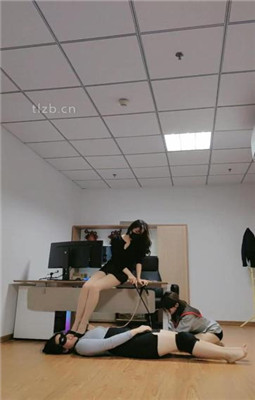 【彼岸花】三双长靴暴踩毯子 YC-230109-3
