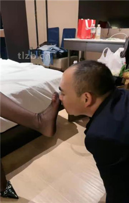 【第5风格】脚深喉,脚插嘴几乎擦吐 YC-230112-3