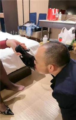 图片[18]_【jenn】情侣主-高跟黑丝踩踏/胯下辱/数据线训练/骑马舔脏鞋_HD绳艺资源