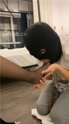 图片[14]_【可儿绳艺导师】黑丝高跟美腿跪舔_HD绳艺资源