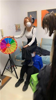 图片[6]_【精神小妹】幸运大转盘-群殴-踢踹踩跺/耳光坐头_HD绳艺资源