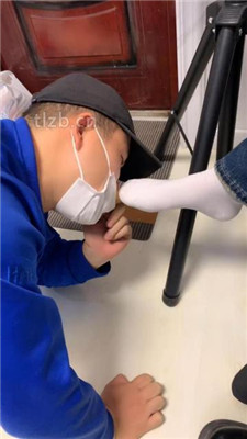 图片[9]_【精神小妹】幸运大转盘-群殴-踢踹踩跺/耳光坐头_HD绳艺资源