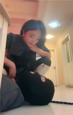 图片[18]_【傲雪】牛仔裤白靴棉袜-全体重踩踏踩脖_HD绳艺资源