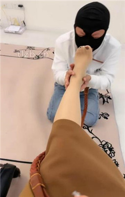 图片[3]_【辣姐】和男友逛街累了让家奴伺候_HD绳艺资源