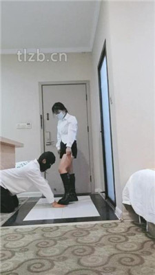 图片[5]_【酒精泡芙】闻舔靴子臭脚/狗链遛狗/碾压踩/sp_HD绳艺资源