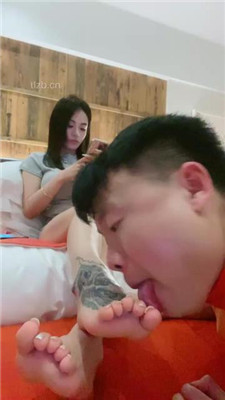 图片[10]_【不知名美女】长腿模特S-裸足狂舔_HD绳艺资源