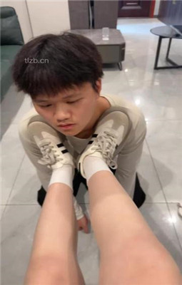 【琳儿】学生主脏鞋白袜肉丝气味控制【上】_HD绳艺资源