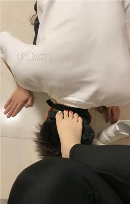 图片[5]_【魅儿】奶狗跪舔短靴臭粉棉袜裸足_HD绳艺资源