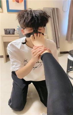 图片[6]_【魅儿】奶狗跪舔短靴臭粉棉袜裸足_HD绳艺资源