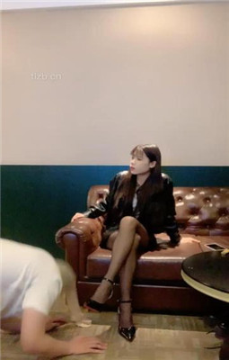 图片[14]_【苏西】双奴下跪犯贱-高跟黑丝全体重踩踏_HD绳艺资源