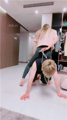 图片[14]_【梦涵】转胯爬行/重度训练/掐乳/闻白袜_HD绳艺资源