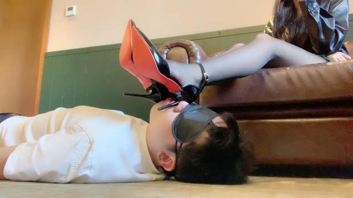 图片[3]_【苏西】黑丝高跟-短靴踩脚垫_HD绳艺资源