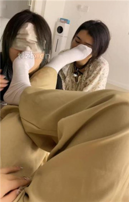 图片[2]_【橘子没熟】双母畜发骚-闻舔白袜jio_HD绳艺资源