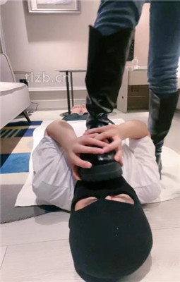 图片[11]_【绝美兔绳艺导师】跪舔长靴白袜裸足_HD绳艺资源