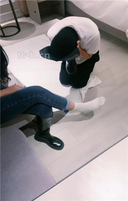 图片[12]_【绝美兔绳艺导师】跪舔长靴白袜裸足_HD绳艺资源