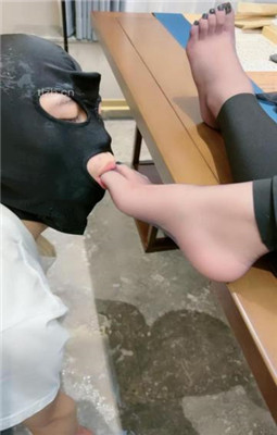 图片[3]_【花兮玥】茶室tj-跪舔高跟/圣水泡黑丝咀嚼_HD绳艺资源