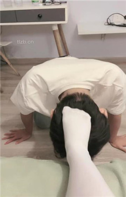 图片[3]_【清禾】学姐欺负抖M弟弟-吃口水骑马/舔白袜_HD绳艺资源